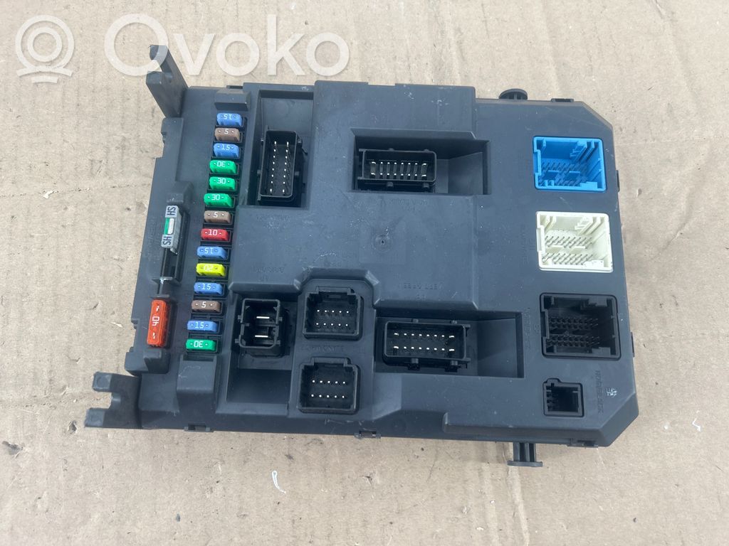 Peugeot 308 Comfort/convenience module 