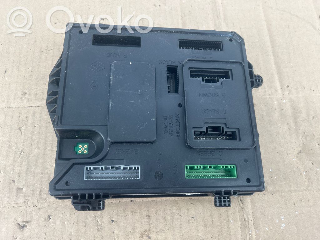 Renault Megane III Comfort/convenience module 