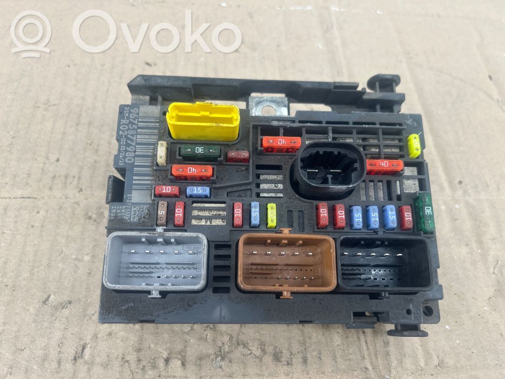 Citroen C4 Grand Picasso Fuse module 