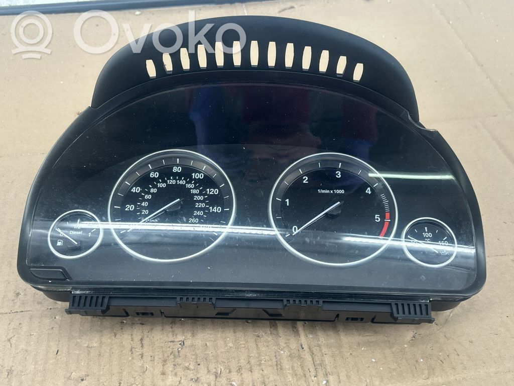 BMW 5 F10 F11 Spidometrs (instrumentu panelī) 