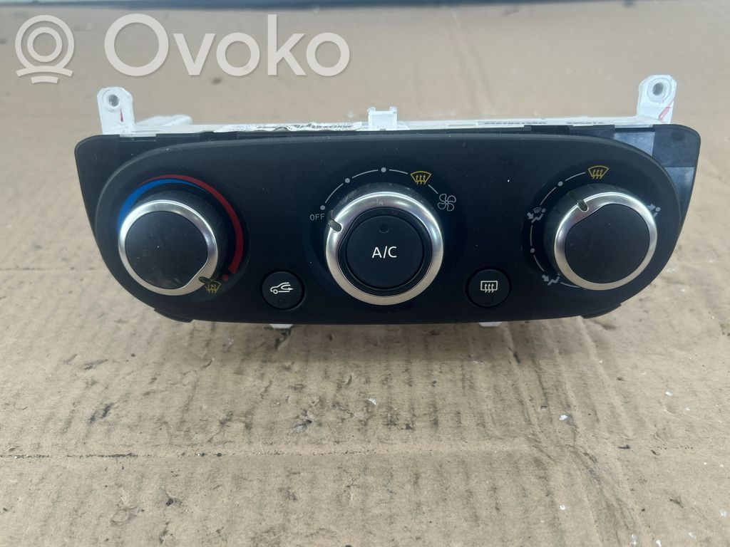Renault Clio IV Climate control unit 