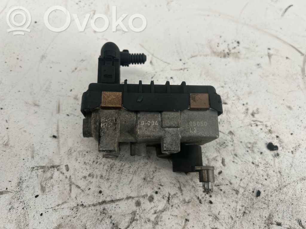 BMW 1 E81 E87 Turbinos elektrinis valdymo aktuatorius 
