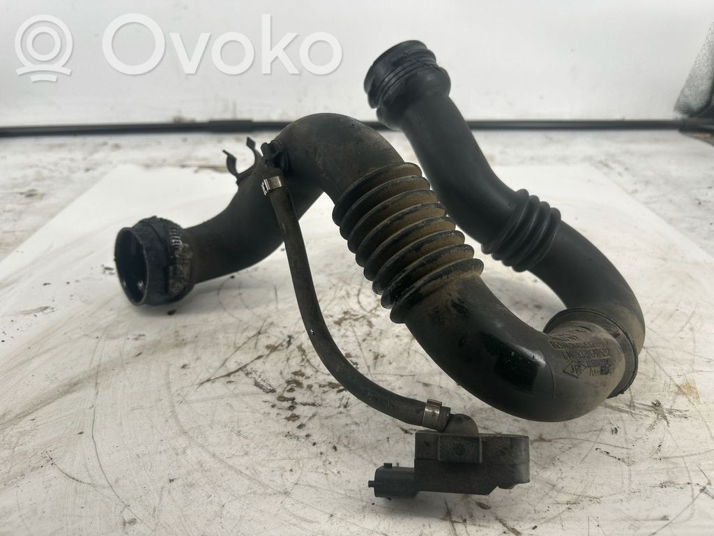Nissan Primastar Air intake hose/pipe 