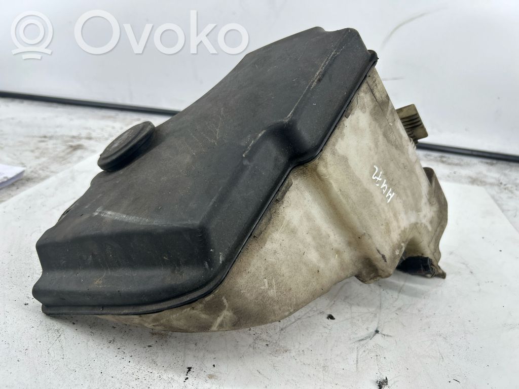 BMW Z4 E85 E86 Logu šķidruma tvertne 
