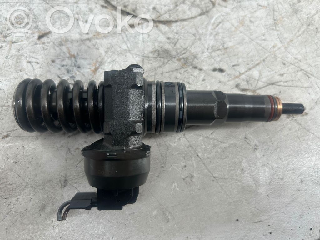 Skoda Superb B6 (3T) Inyector de combustible 