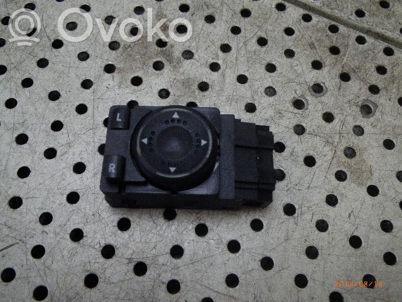 Interruptor del espejo lateral   VW3B1959565B
