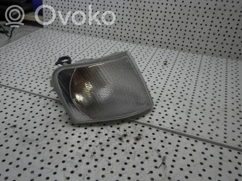 Ford Escort Indicatore di direzione anteriore 