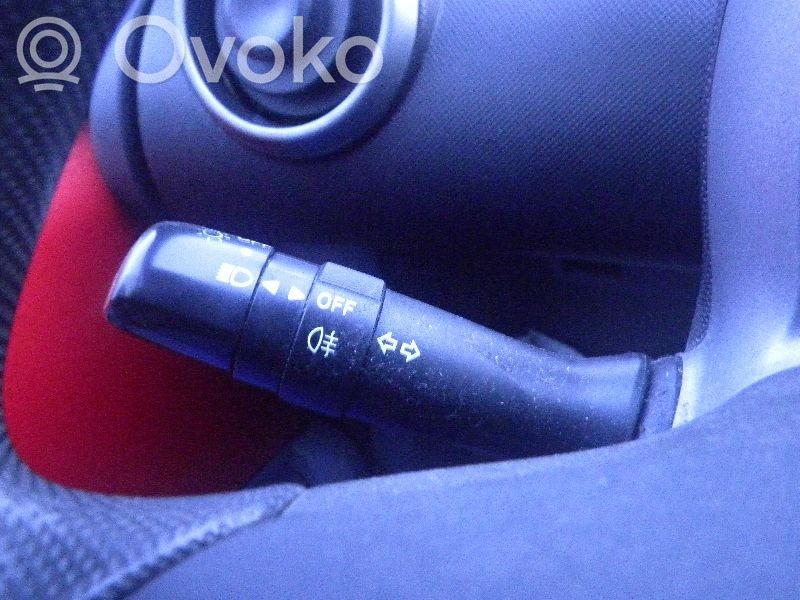 Peugeot 107 Light switch 
