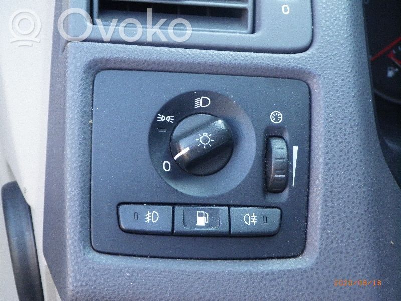 Light switch   30772412