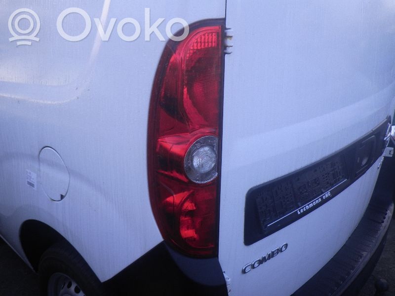 Rear/tail lights   95513785