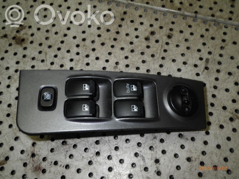 Hyundai Matrix Electric window control switch 