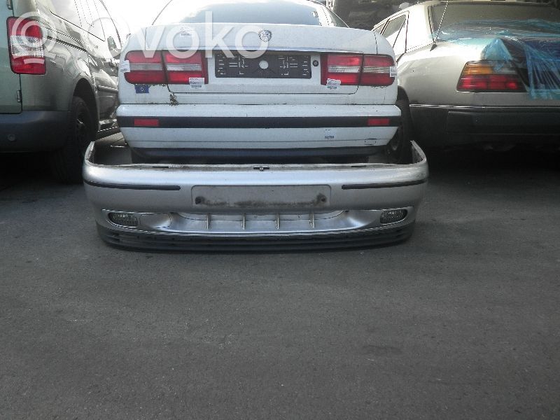 Seat Toledo I (1L) Parachoques delantero 