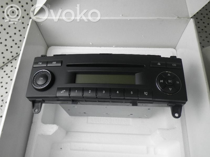 Volkswagen Crafter Panel / Radioodtwarzacz CD/DVD/GPS 