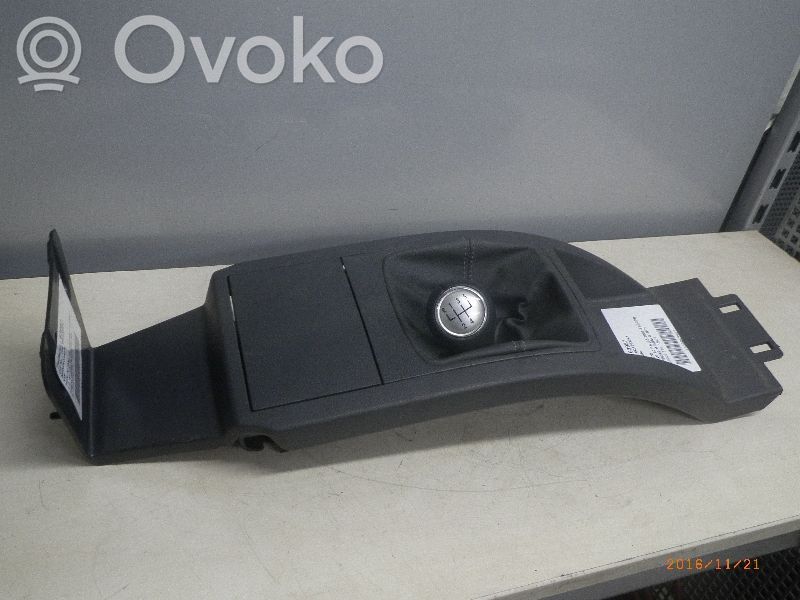 Volkswagen Polo IV 9N3 Consolă centrală 