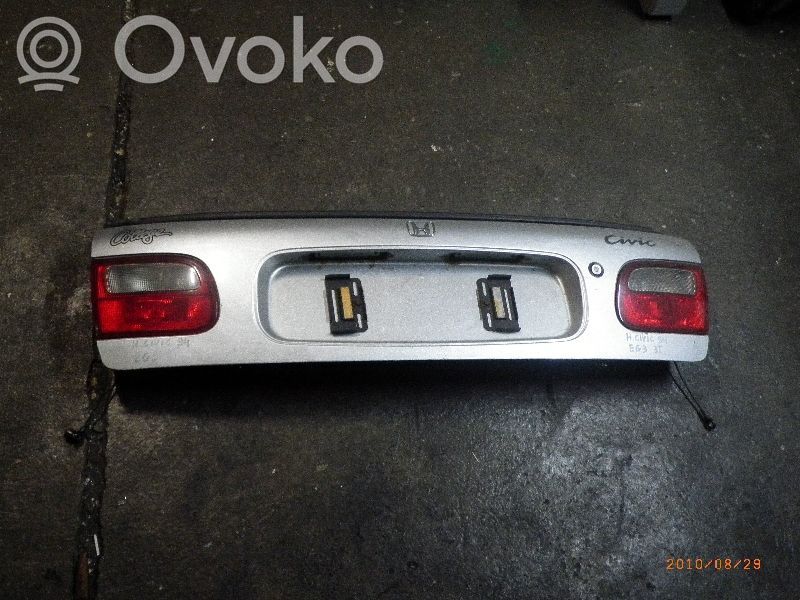 Honda Civic Задняя крышка (багажника) 