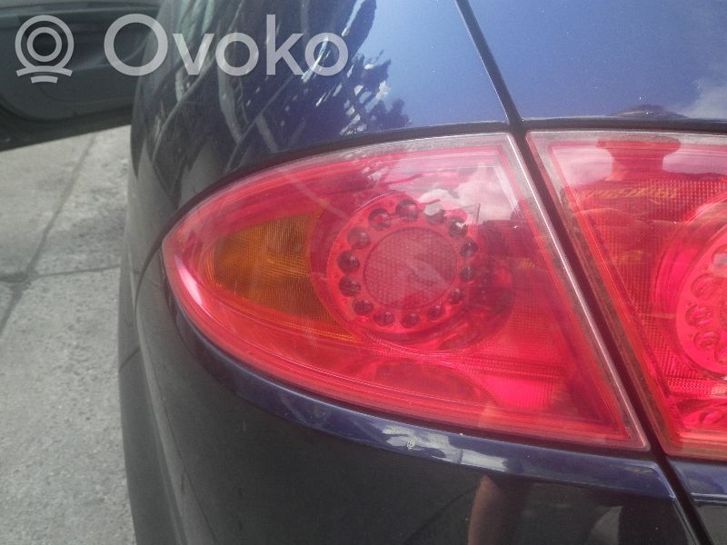 Takavalot   1P0945111C
