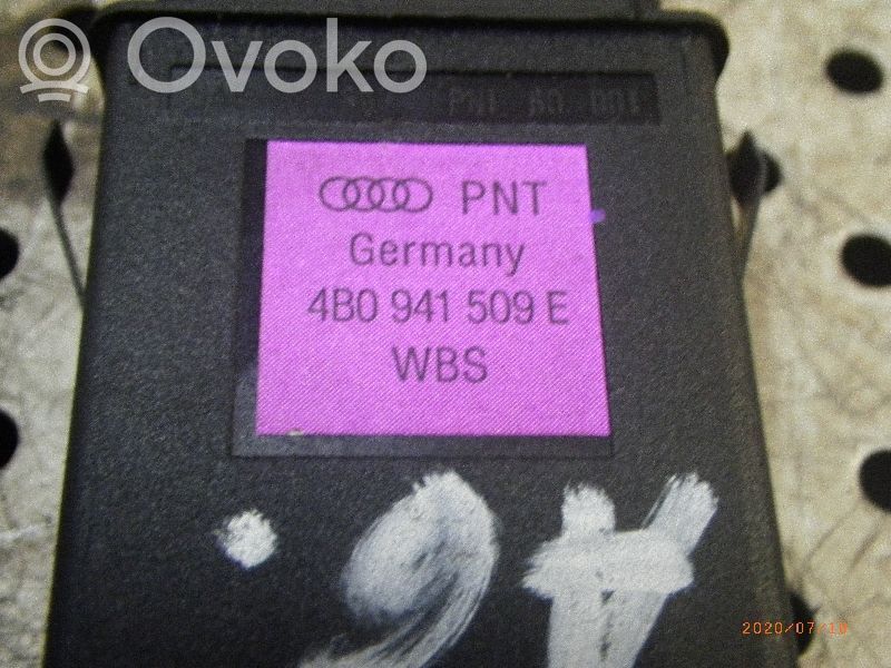 Audi A6 S6 C5 4B Przycisk świateł awaryjnych 