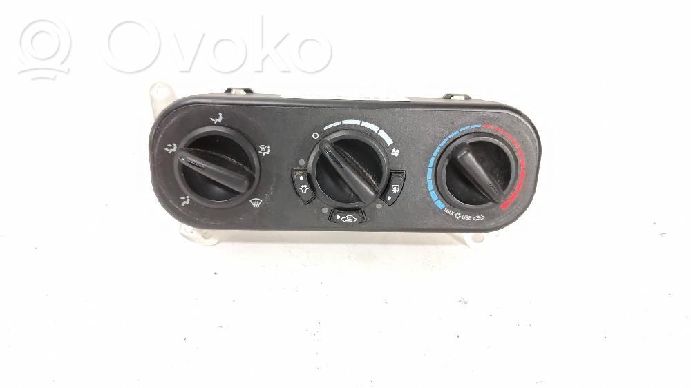 Climate control unit   P55111874AC