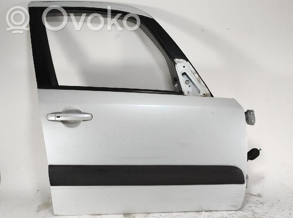 Suzuki SX4 Priekinės durys 