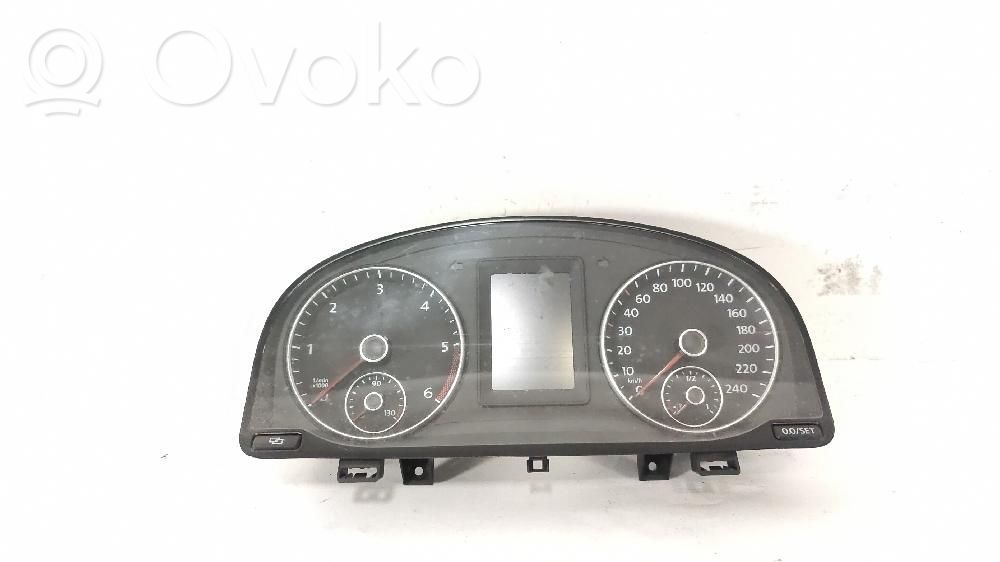 Volkswagen Caddy Speedometer (instrument cluster) 