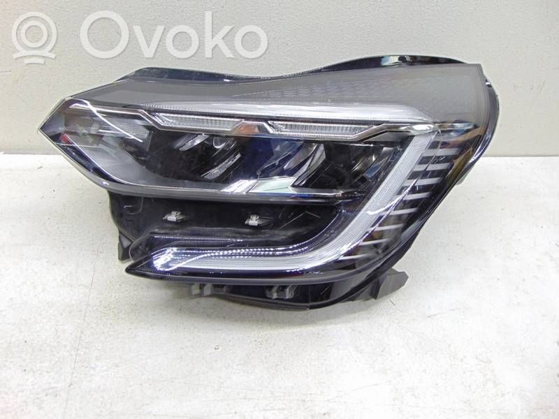 Renault Captur II Scheinwerfer 