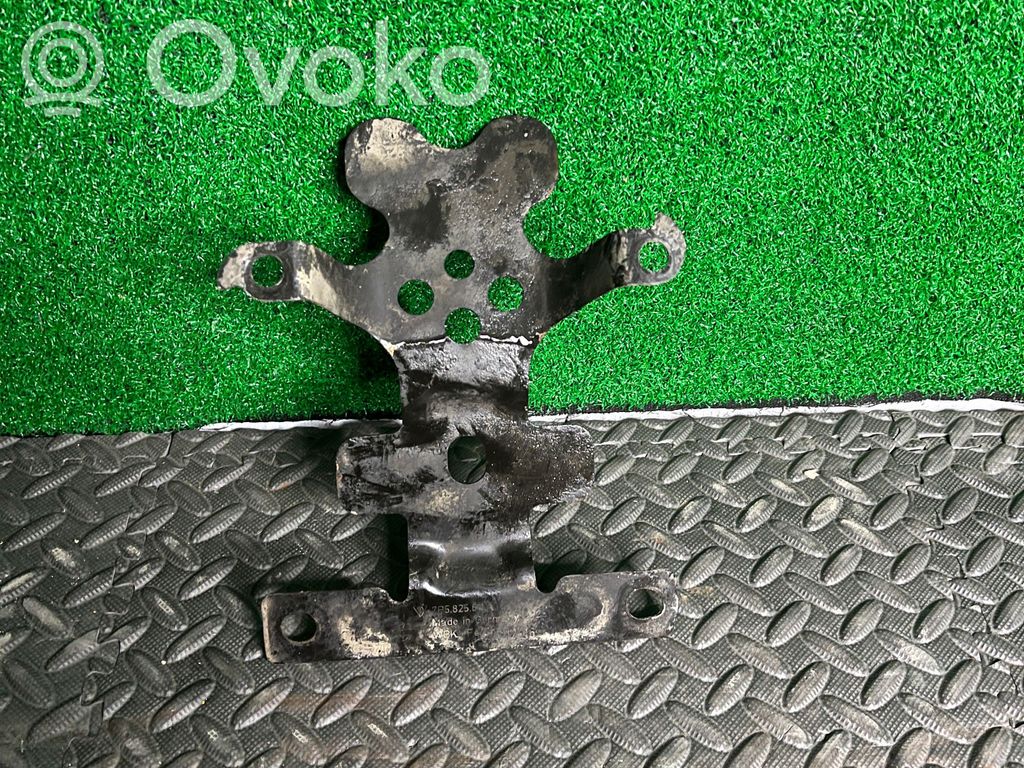 Base (soporte)   7P5825811A