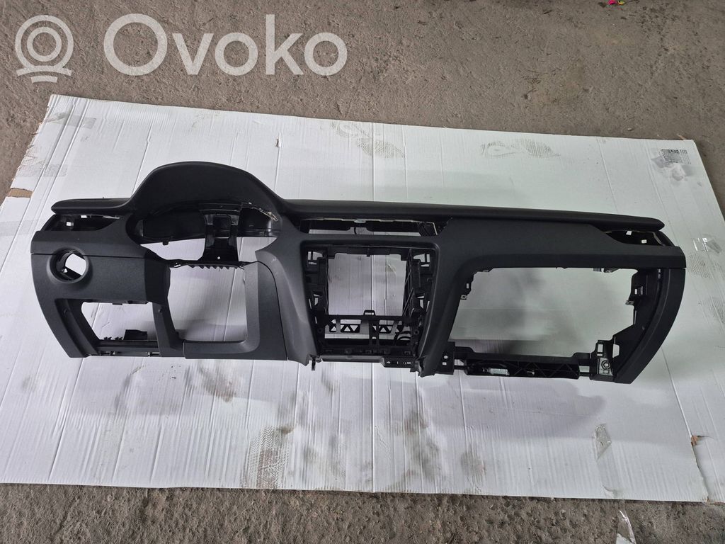 Skoda Octavia Mk3 (5E) Deska rozdzielcza 