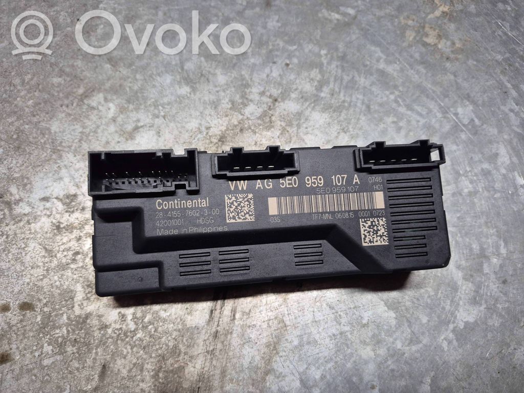 Skoda Octavia Mk3 (5E) Tailgate/trunk control unit/module 