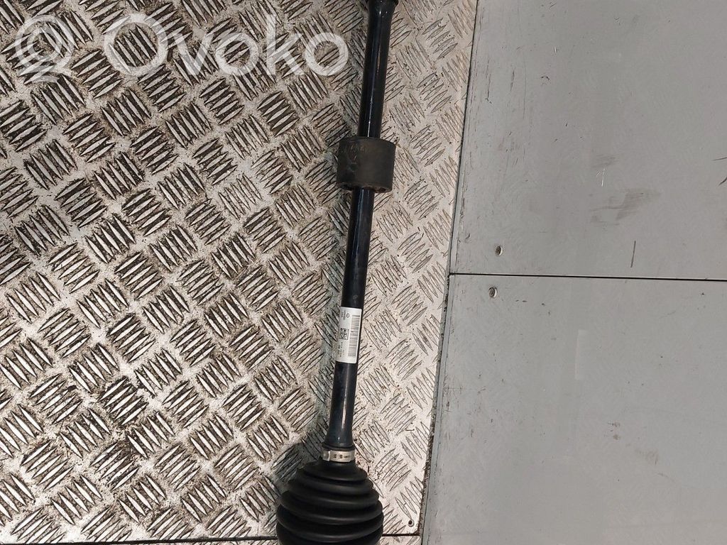 Etuvetoakseli   5Q0407272DD