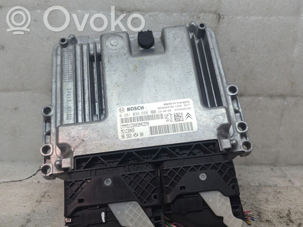 Unidad de control/módulo del motor   1687815680