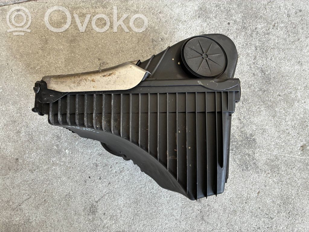 Porsche Cayenne (92A) Obudowa filtra powietrza 