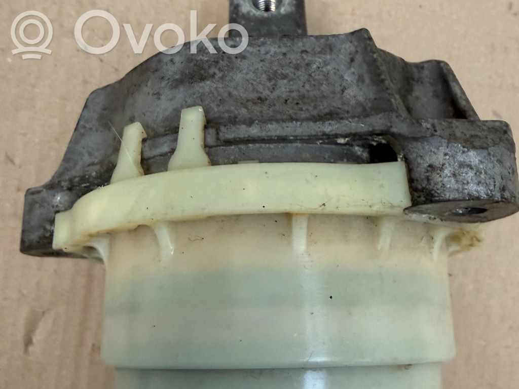 BMW X5 G05 Engine mount bracket 