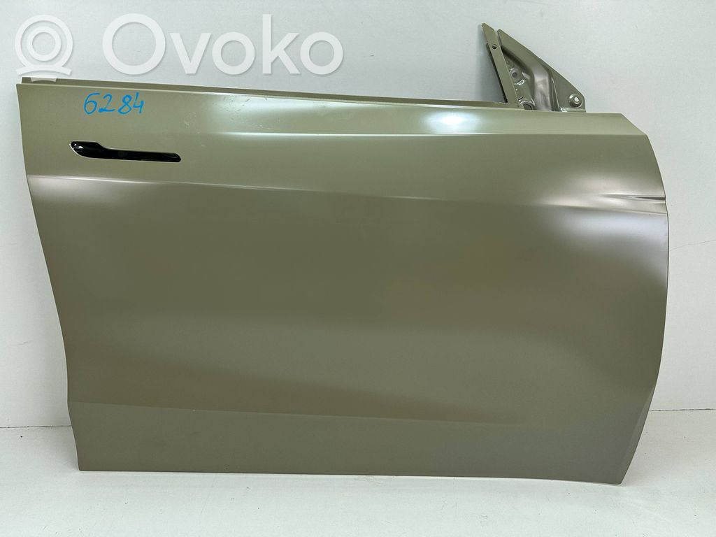 Tesla Model Y Дверь 