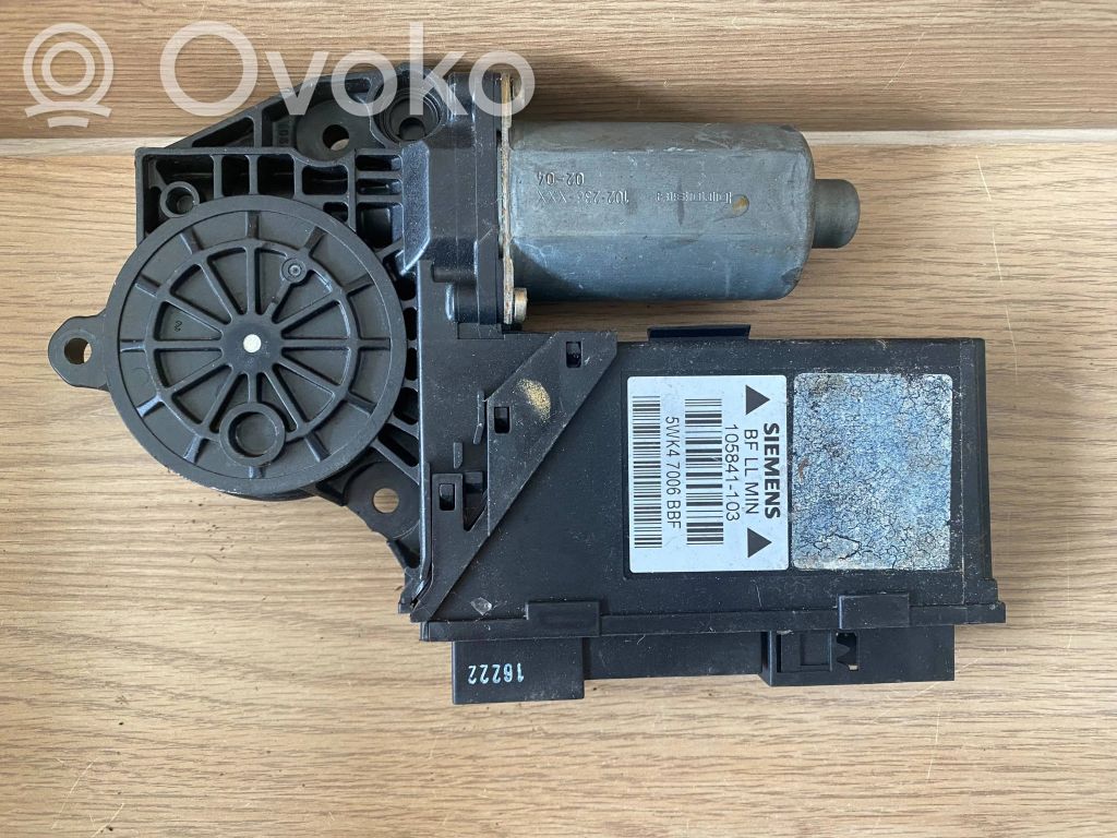Audi A4 S4 B6 8E 8H Front door window regulator motor 