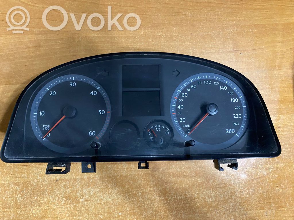 Volkswagen Caddy Spidometrs (instrumentu panelī) 