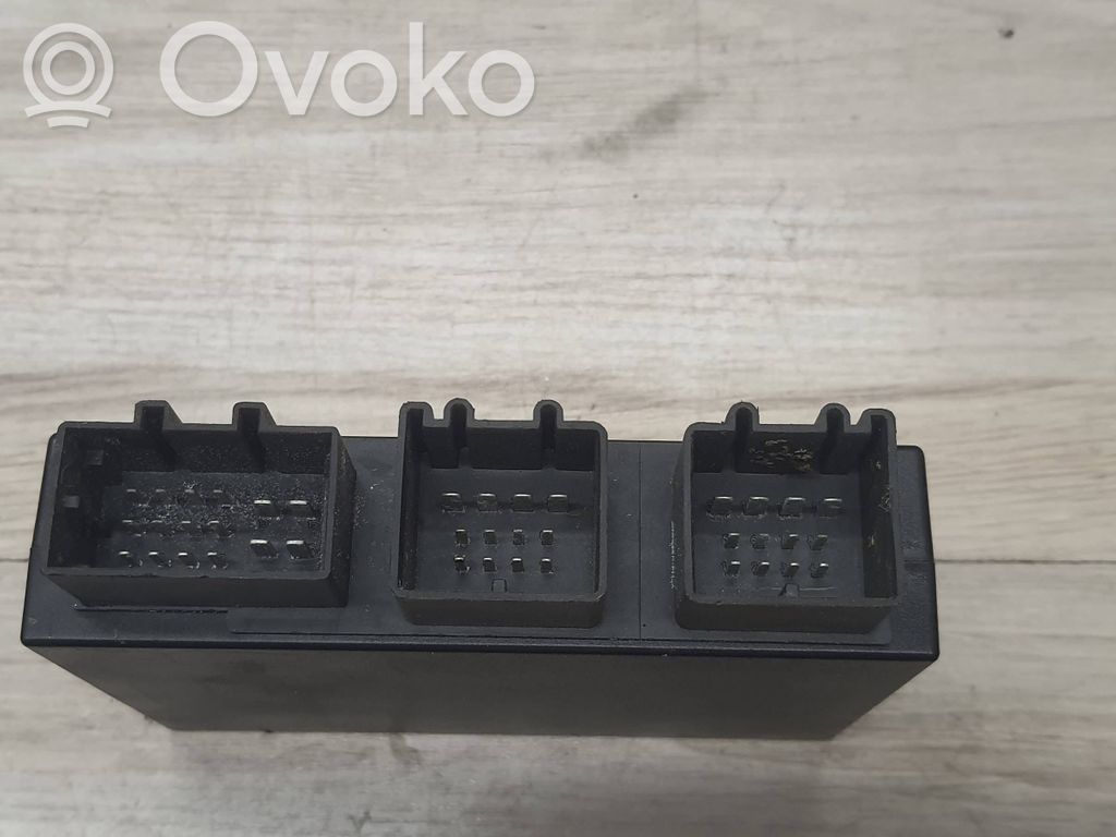 Audi A6 S6 C6 4F Module de contrôle crochet de remorque 