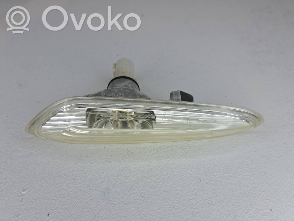 BMW 3 E46 Front fender indicator light 