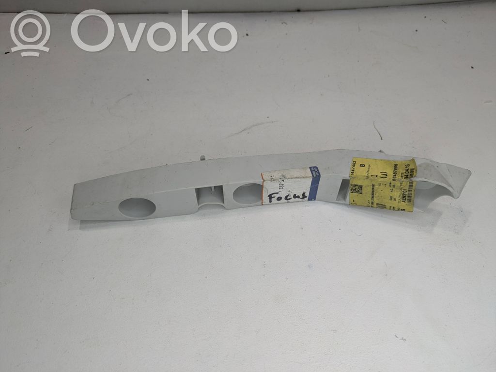 Ford Focus Front bumper mounting bracket 
