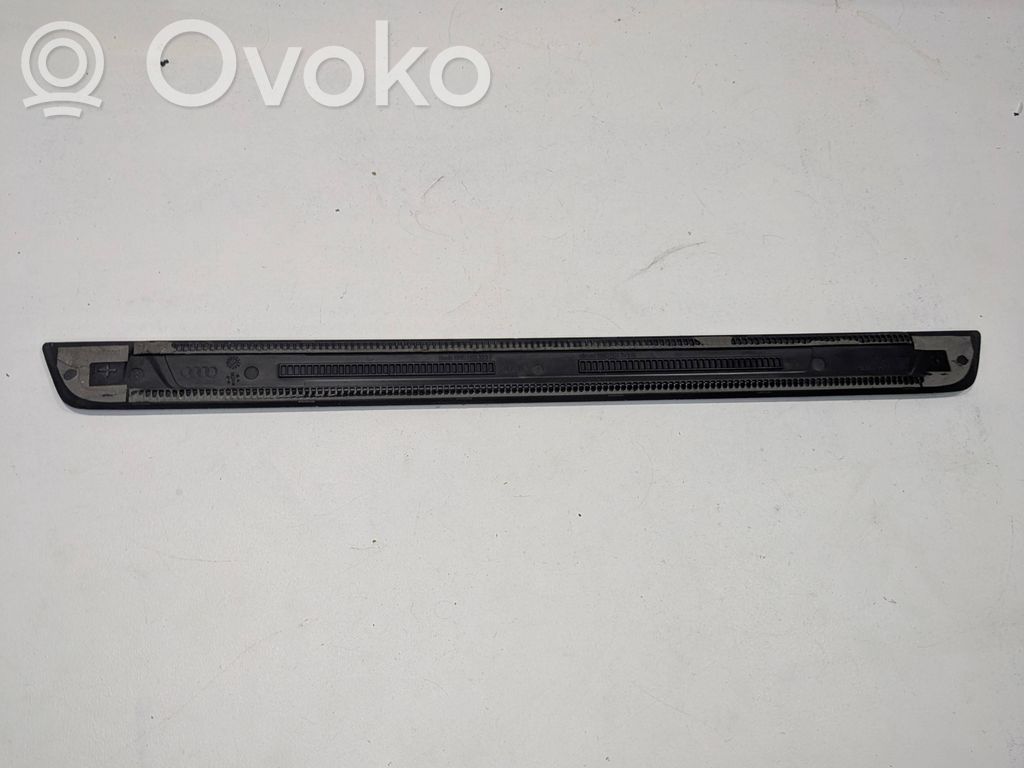 Audi e-tron Capac prag față 