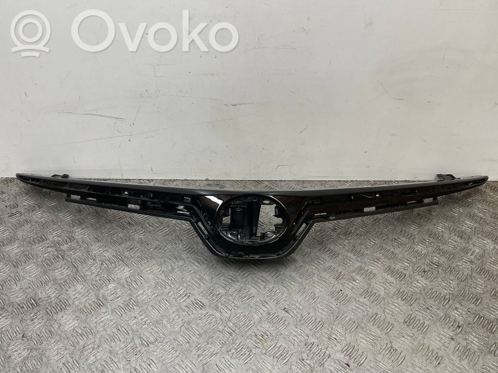 Toyota Corolla E210 E21 Etupuskurin ylempi jäähdytinsäleikkö 