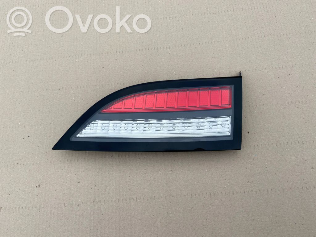 Opel Ampera Tailgate rear/tail lights 