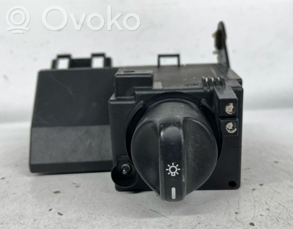 Mercedes-Benz E W210 Interruptor de luz 