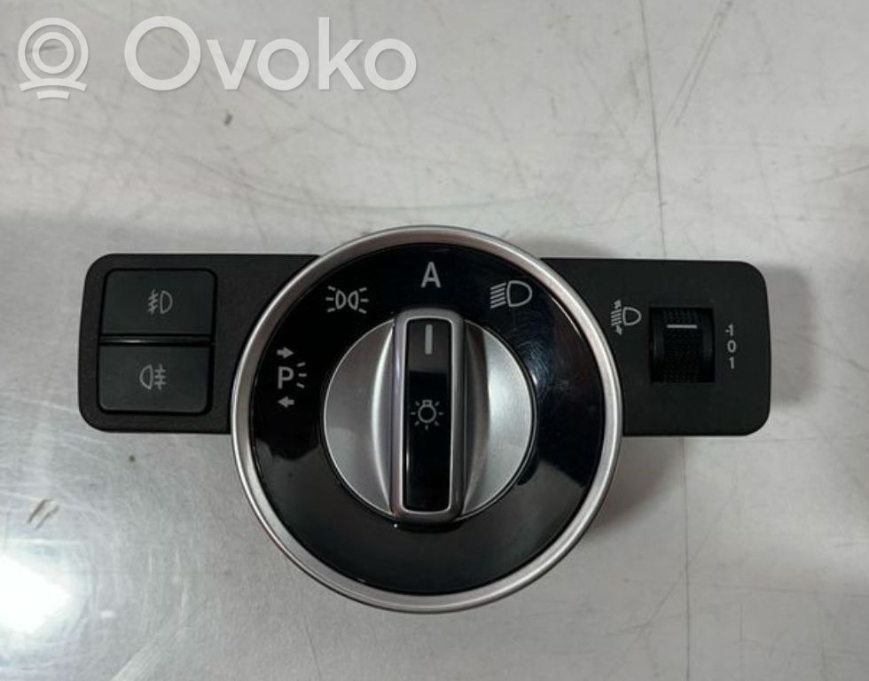Mercedes-Benz C W204 Interruptor de luz 