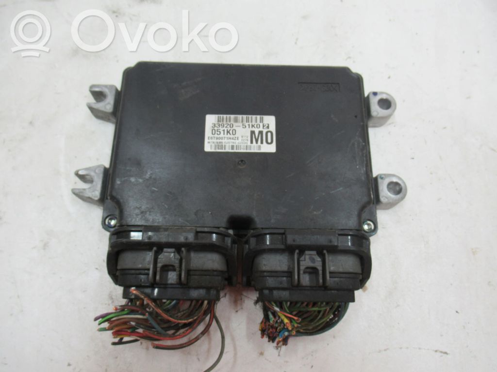 Unidad de control/módulo del motor   3392051K02