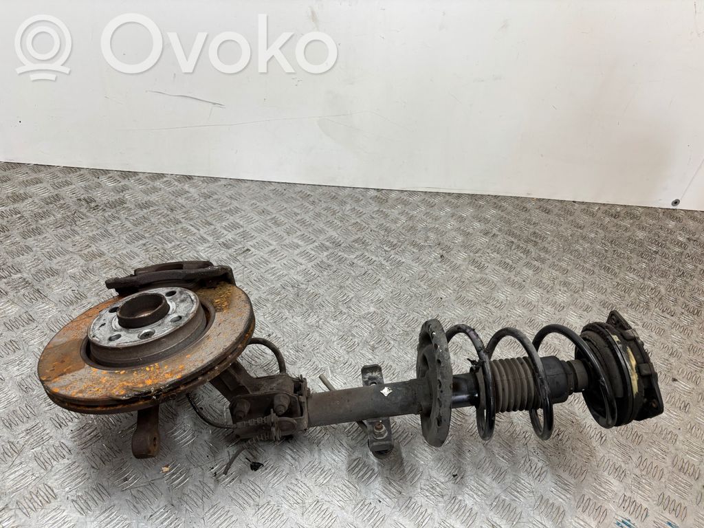 Front wheel hub spindle knuckle