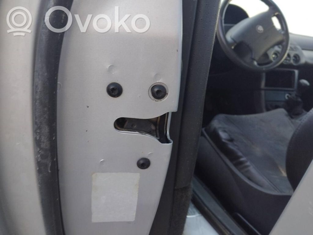 Etuoven lukko