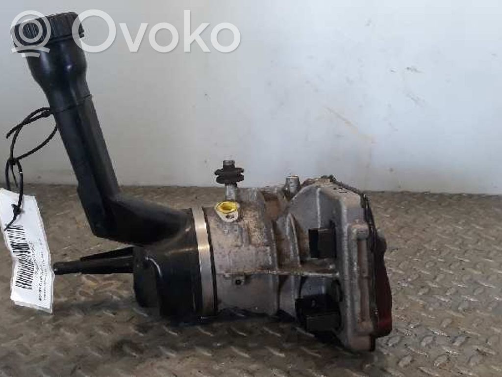 Citroen C4 Grand Picasso Ohjaustehostimen pumppu 