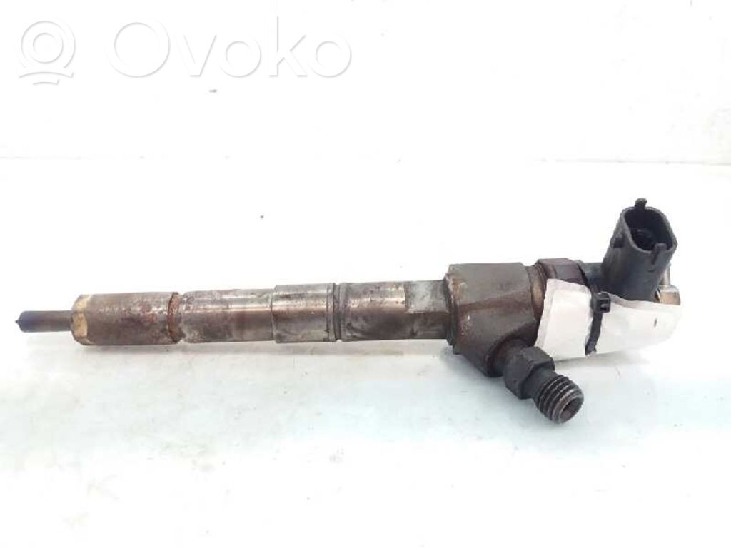 Inyector de combustible   0445110327