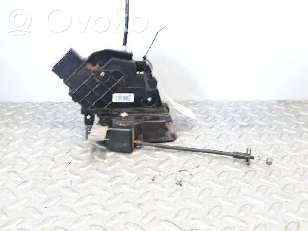 Takaoven lukko   4M5AR26413BE