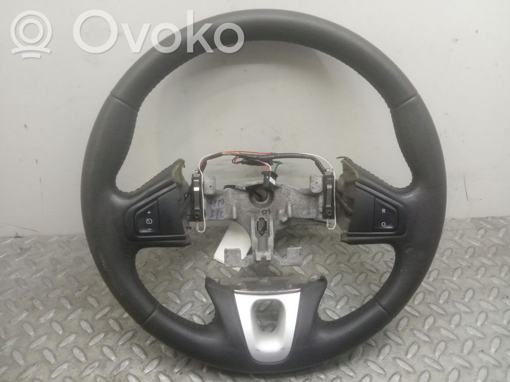 Renault Megane III Ohjauspyörä 